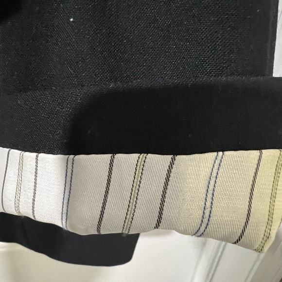 Black blazer with lined stripe cuff - Picture 2 of 5